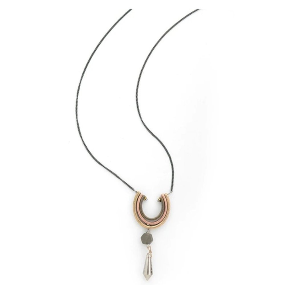 New: Fall 20 3 Stacked Horseshoe Pendant Necklace - Picture 3 of 4